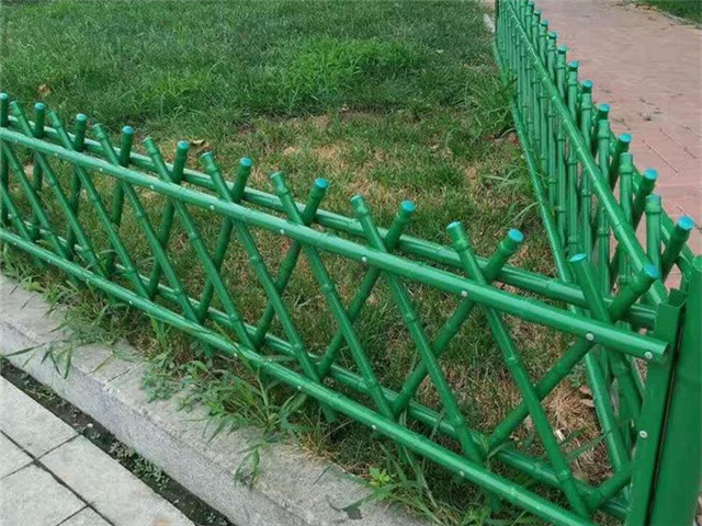 上海不銹鋼仿竹護(hù)欄圖片2